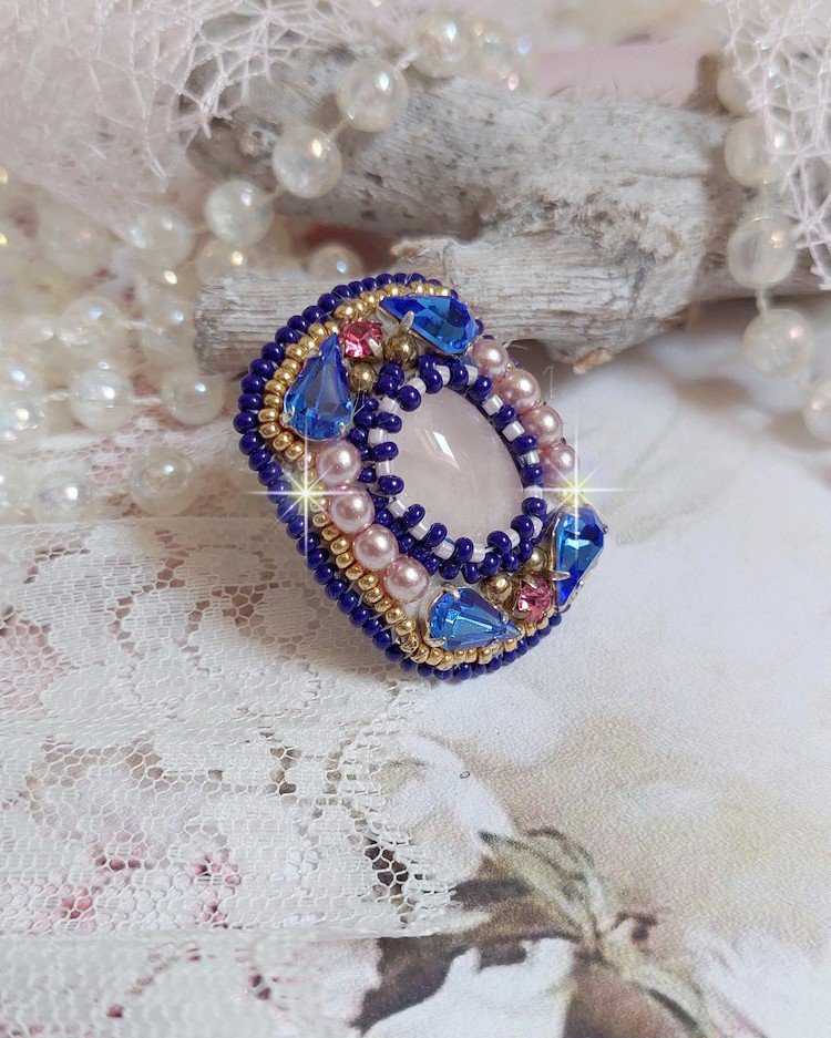 Amazon Gabrielle ring embroidered with Quartz and Swarovski crystals