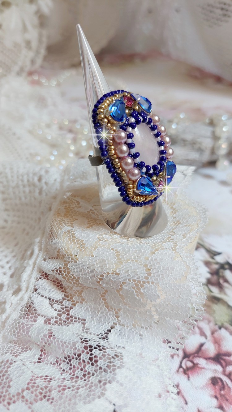 Amazon Gabrielle ring embroidered with Quartz and Swarovski crystals