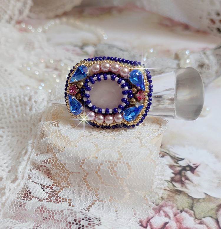 Amazon Gabrielle ring embroidered with Quartz and Swarovski crystals