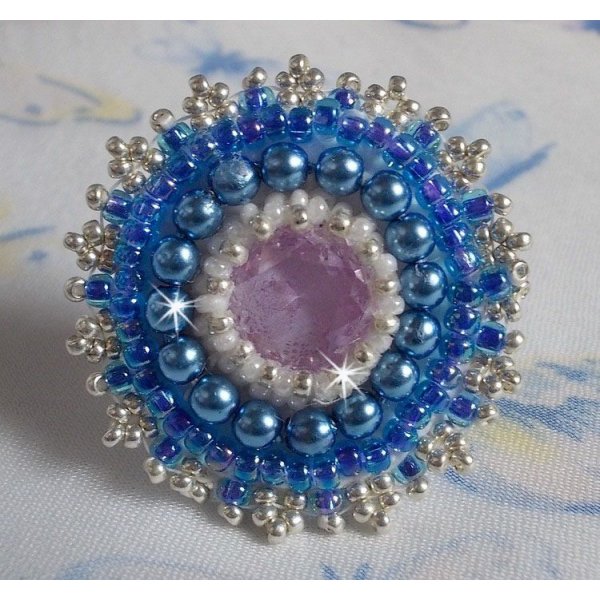 Azure ring embroidered with Swarovski crystals and pearls