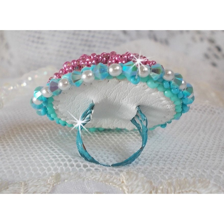 Beauty Alicia Blue ring embroidered with Swarovski crystals, ivory pearls and seed beads