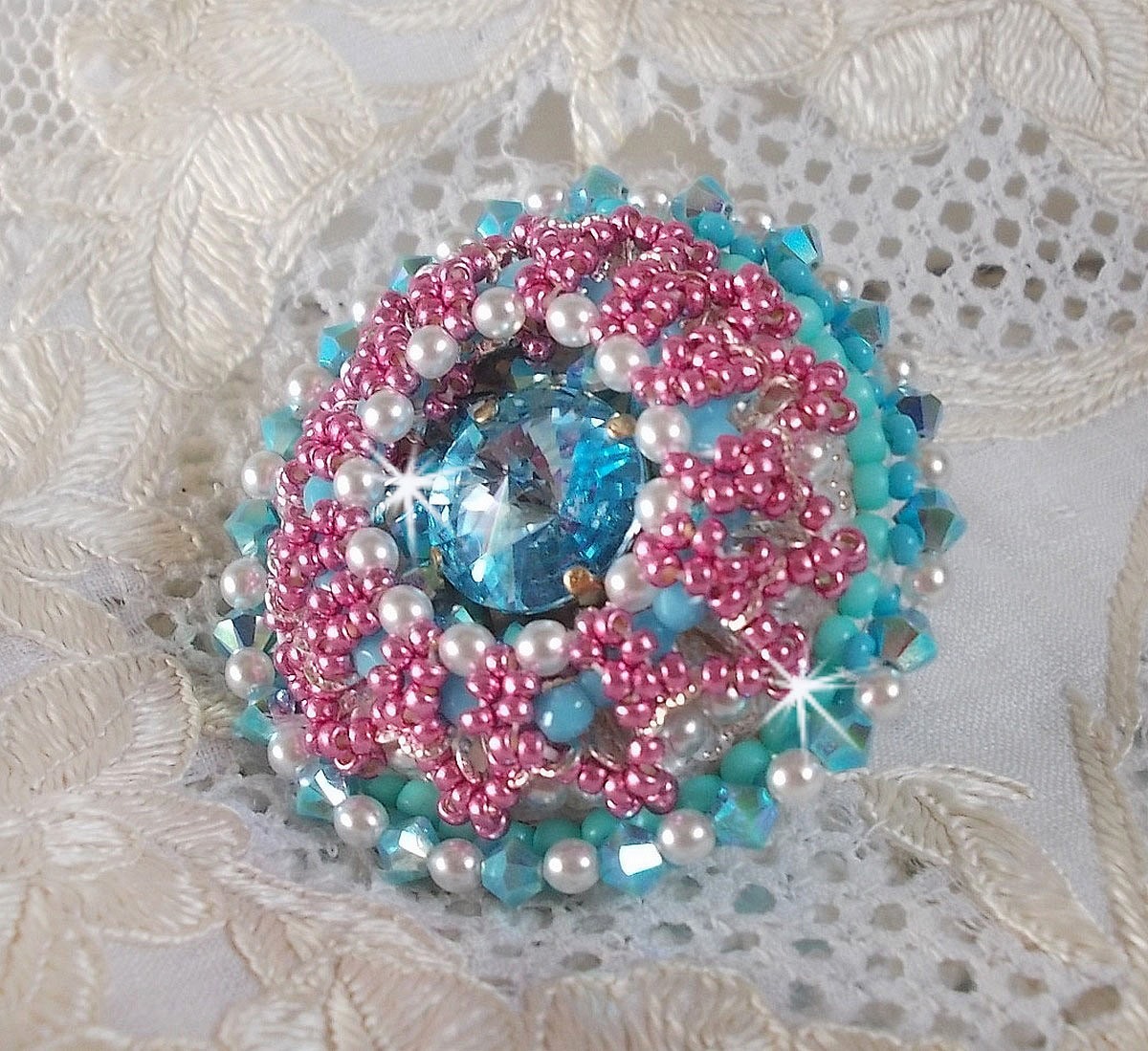 Beauty Alicia Blue ring embroidered with Swarovski crystals, ivory pearls and seed beads