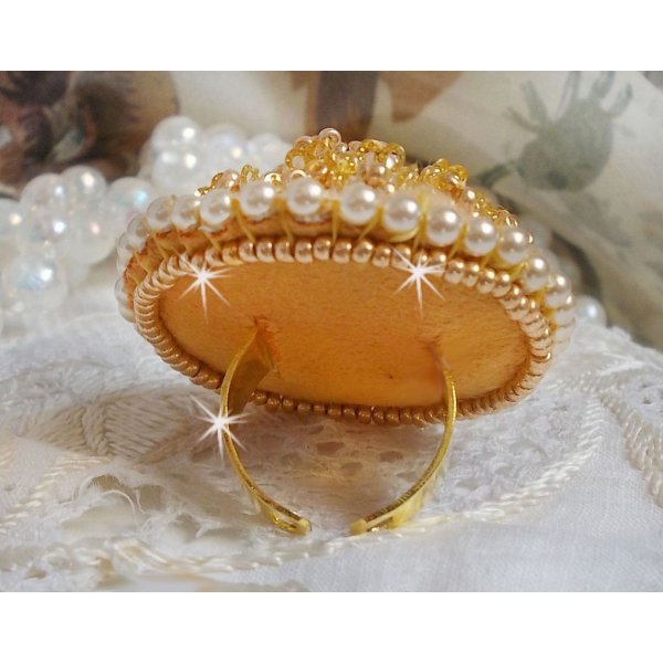 Buttercup ring embroidered with a Swarovski crystal and yellow DMC cotton