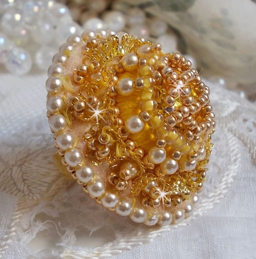 Buttercup ring embroidered with a Swarovski crystal and yellow DMC cotton