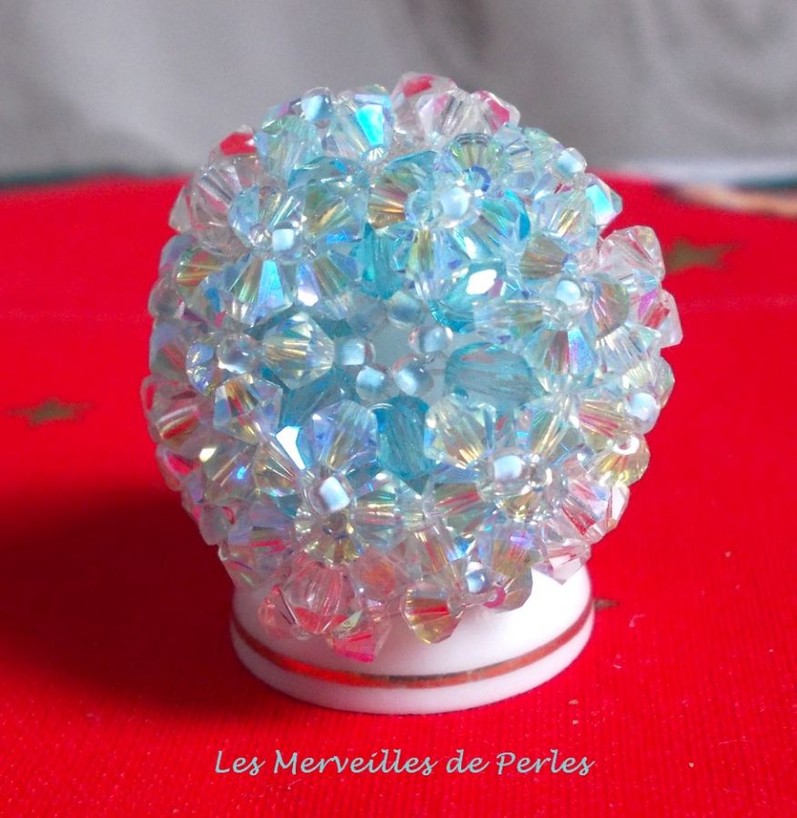 Ring Crystal Blue with facets and spinning tops in Swarovski crystal