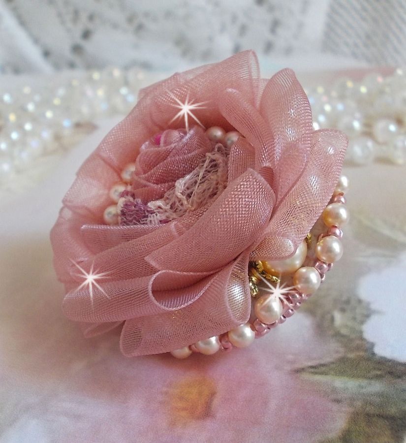 Douceur Poudrée Haute-Couture ring created with very fine lace, Old Rose Antique Organza ribbon, Swarovski crystals and Miyuki seed beads.