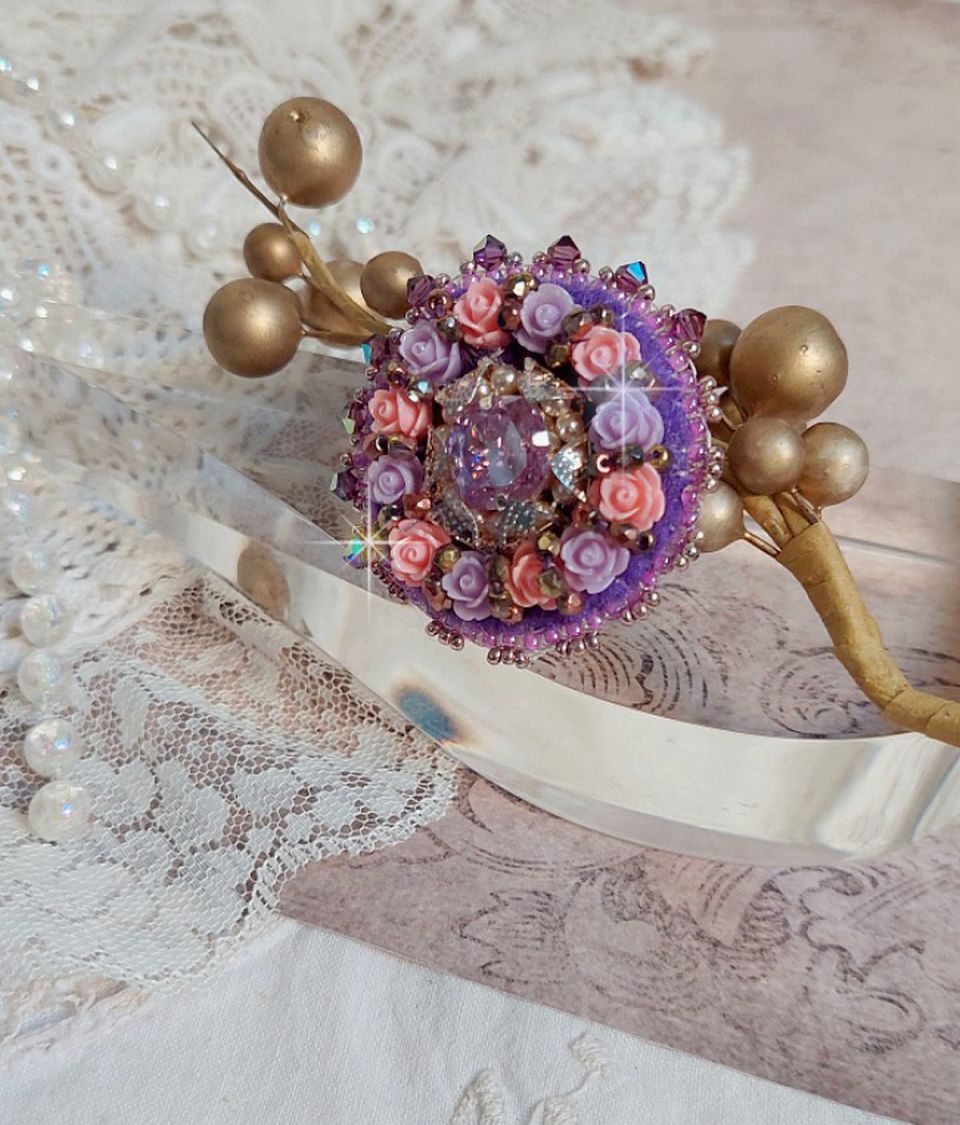 Ice Purple ring embroidered with Swarovski crystals and resin roses