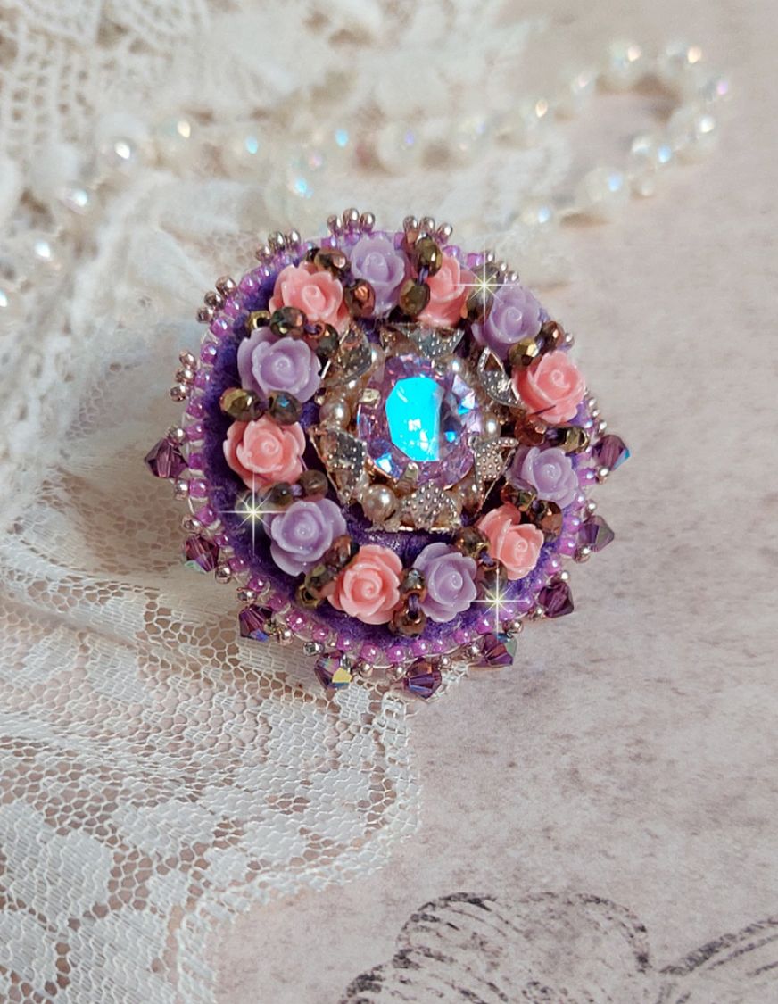 Ice Purple ring embroidered with Swarovski crystals and resin roses