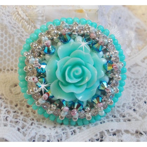 Blue Flowers Haute-Couture ring embroidered with a resin rose and Swarovski crystals 