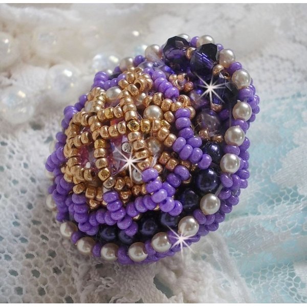 Laureline ring embroidered with round flattened pearls and a Swarovski crystal cabochon