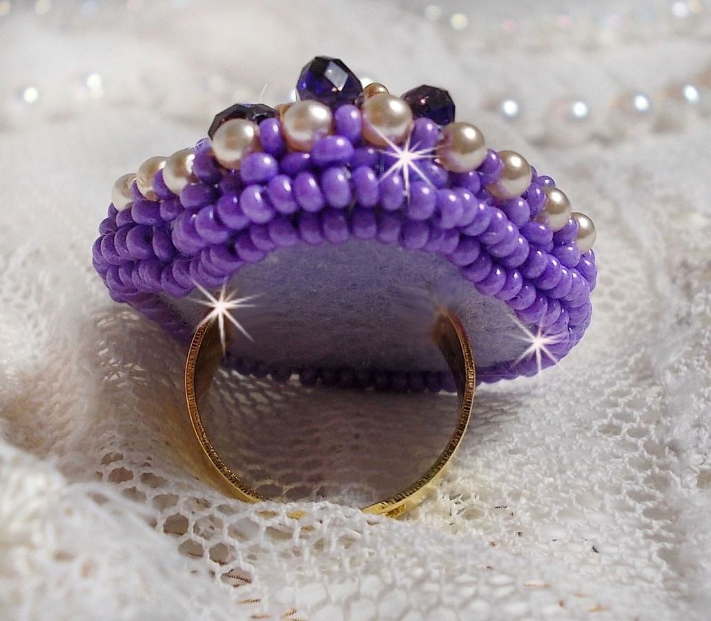 Laureline ring embroidered with round flattened pearls and a Swarovski crystal cabochon