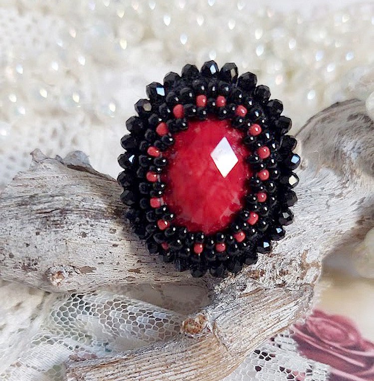 Midnight in Paris ring embroidered with a red faceted cabochon and black round beads