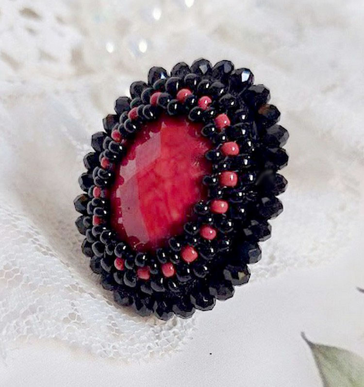 Midnight in Paris ring embroidered with a red faceted cabochon and black round beads