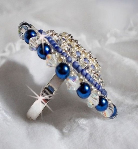 Blue Nile ring embroidered with lapis lazuli and Swarovski crystals