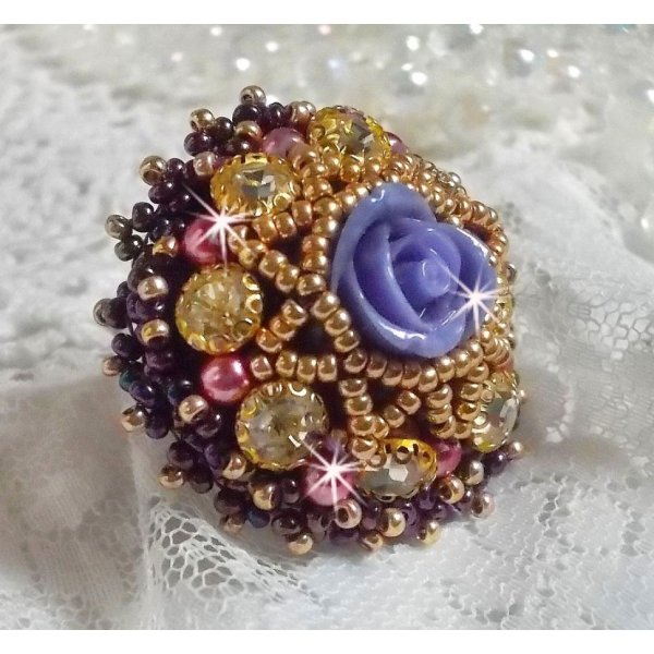 Ring La Passionn&eacute;e de Venise embroidered with a purple resin flower and Crystal rhinestones