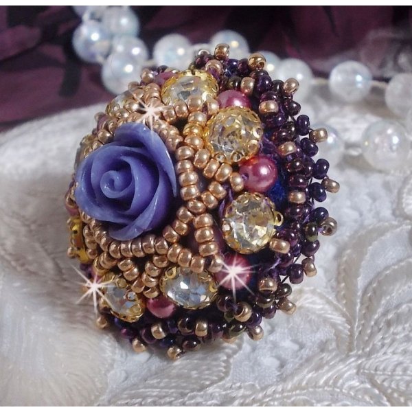 Ring La Passionn&eacute;e de Venise embroidered with a purple resin flower and Crystal rhinestones