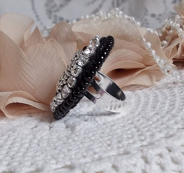 Black Stone Ring embroidered with a gemstone, black onyx, crystals and seed beads