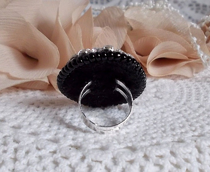 Black Stone Ring embroidered with a gemstone, black onyx, crystals and seed beads