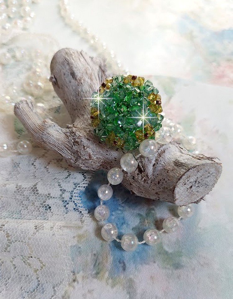 Tender Green Ring with Swarovski crystal facets and spinners