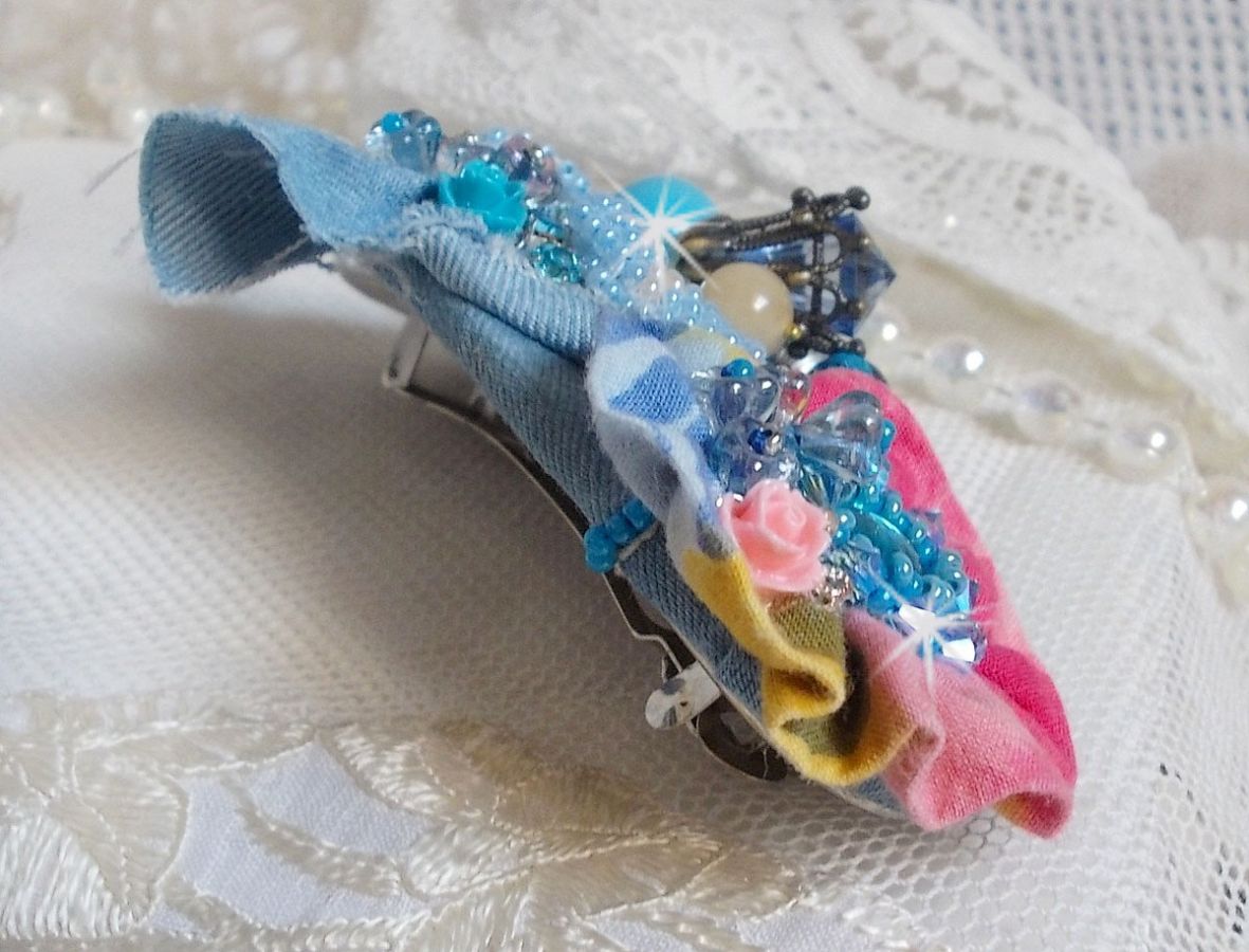 Far West hair clip embroidered with semi-precious stones (Sodalite and Yellow Jade), Jean fabric with flowers, Swarovski crystals and seed beads