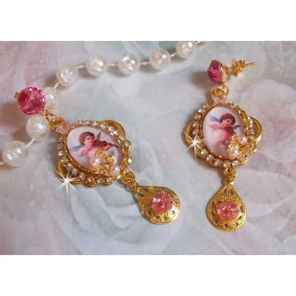 BO Musical Angels created with PureCrystal cabochons, magnifying glass cabochons, stamps and Pink Zirconiums, 