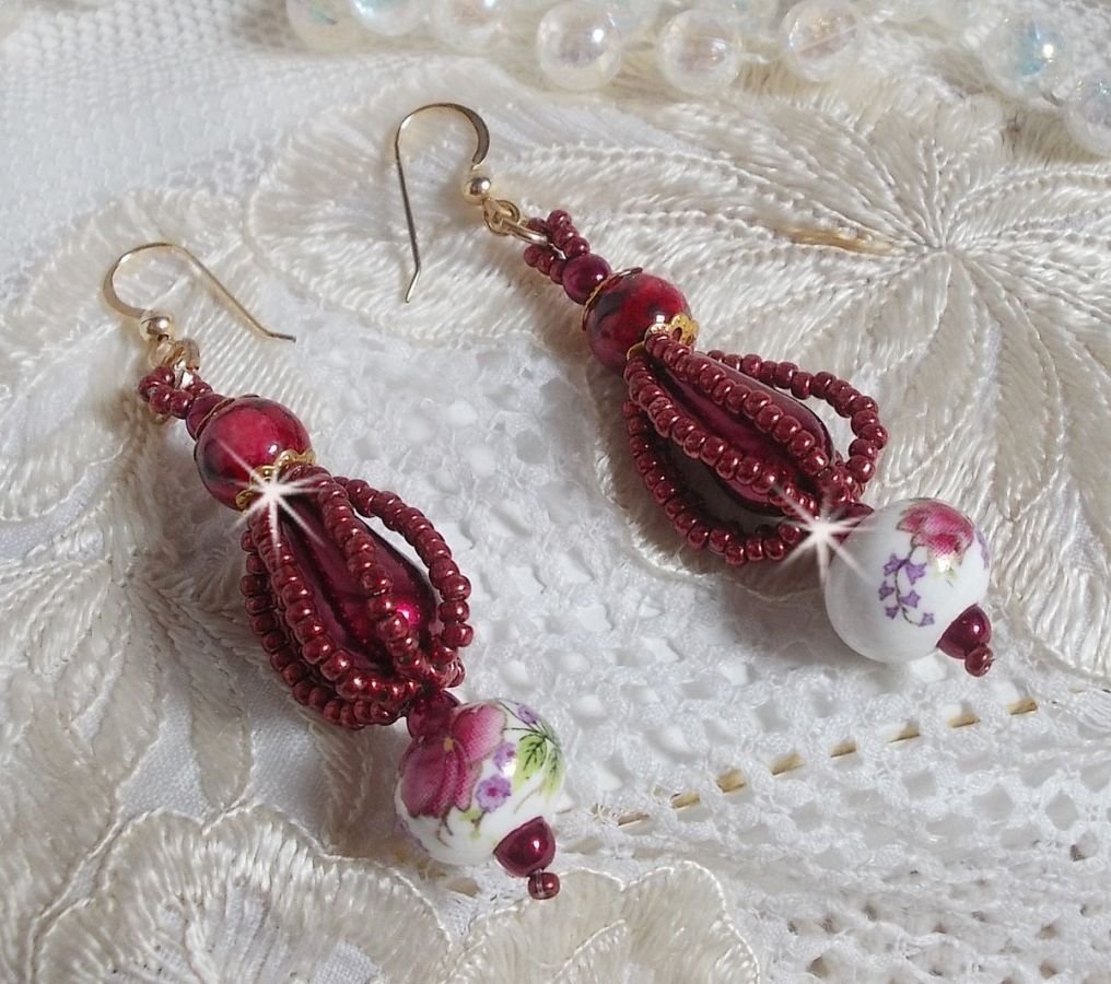 BO Art'D mounted with porcelain beads, pearl beads, Miyuki seed beads and 14K Gold Filled ear hooks.