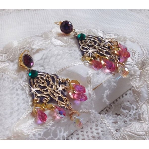 BO Asiane created with Swarovski Crystal Drops, 1950's Violet lace and glass beads