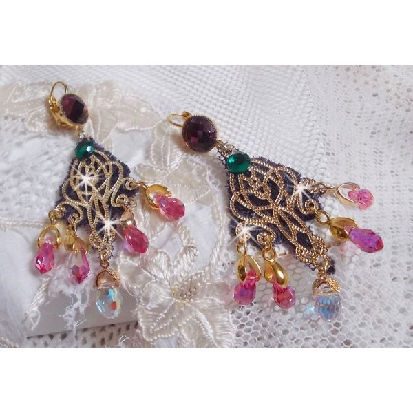 BO Asiane created with Swarovski Crystal Drops, 1950's Violet lace and glass beads