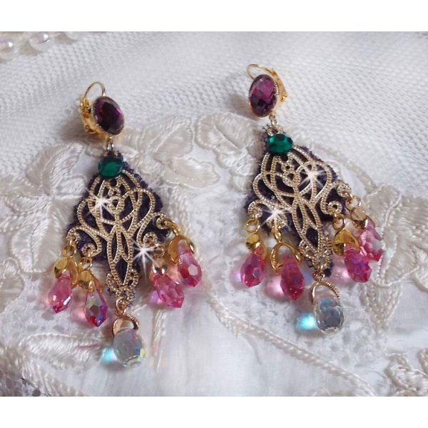 BO Asiane created with Swarovski Crystal Drops, 1950's Violet lace and glass beads