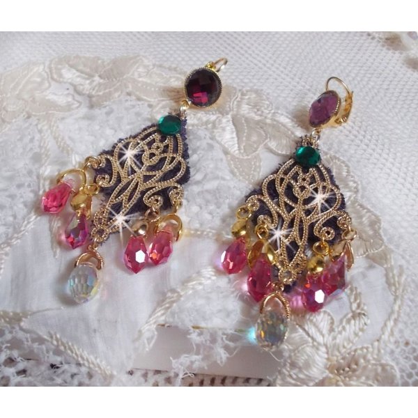 BO Asiane created with Swarovski Crystal Drops, 1950's Violet lace and glass beads