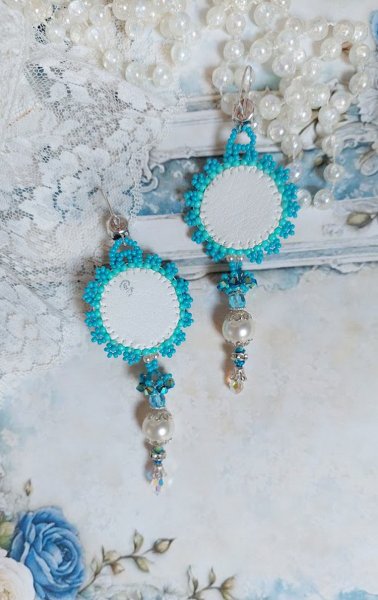 BO Beauty Alicia Blue embroidered with Swarovski crystals, round pearl beads and Miyuki seed beads