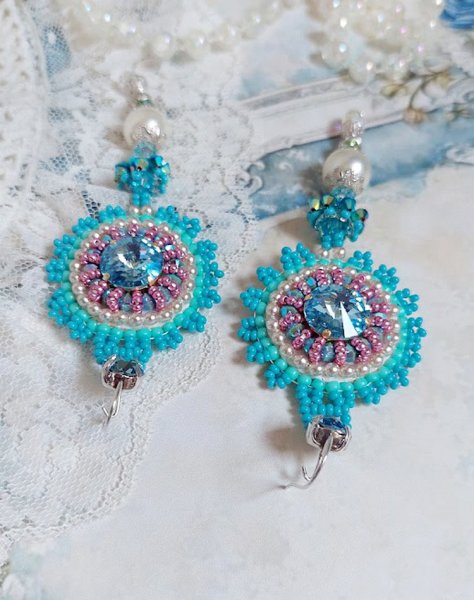 BO Beauty Alicia Blue embroidered with Swarovski crystals, round pearl beads and Miyuki seed beads
