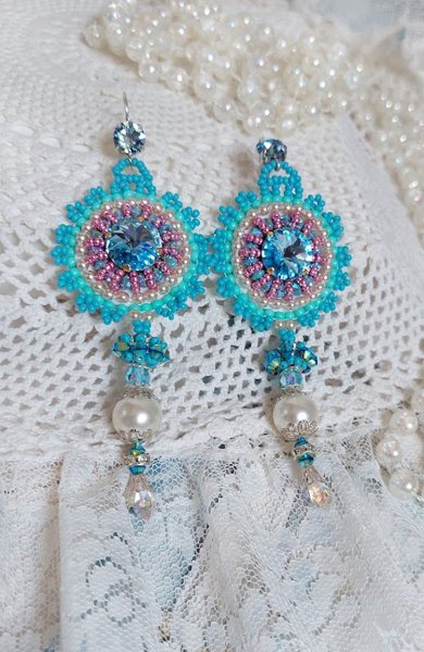 BO Beauty Alicia Blue embroidered with Swarovski crystals, round pearl beads and Miyuki seed beads