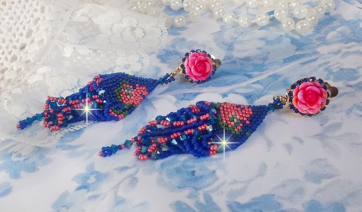 BO Bel'Nuit Bleue created with high quality seed beads, Swarovski crystals, resin cabochons and a rhinestone chain