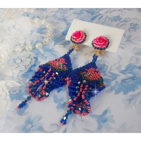 BO Bel'Nuit Bleue created with high quality seed beads, Swarovski crystals, resin cabochons and a rhinestone chain