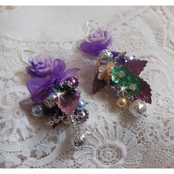 BO Bell'issim Violet et ivoire  avec des beaux Cristaux et perles semi-pr&eacute;cieuses