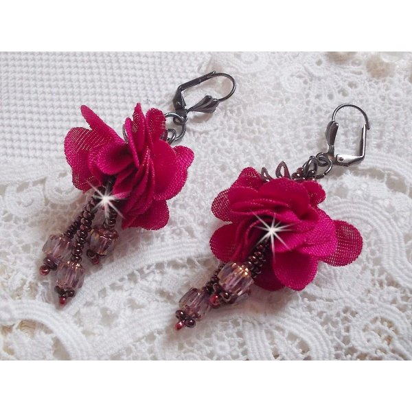 BO Belle H&eacute;l&egrave;ne created with a fuchsia fabric flower, faceted Antique Crystal Bronze and seed beads