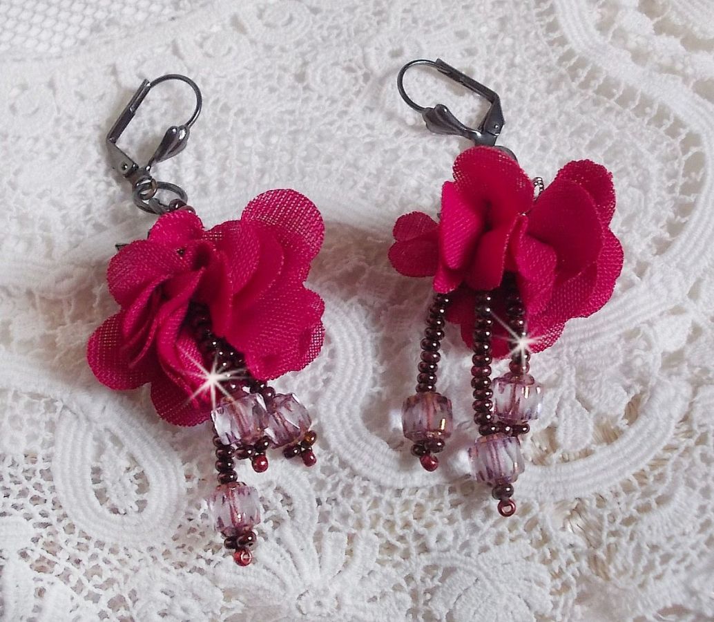 BO Belle Hélène created with a fuchsia fabric flower, faceted Antique Crystal Bronze and seed beads