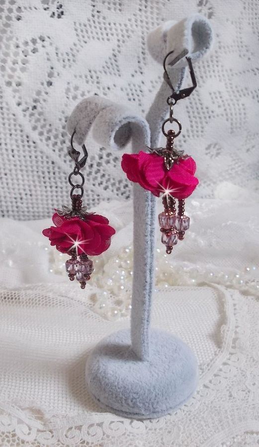 BO Belle Hélène created with a fuchsia fabric flower, faceted Antique Crystal Bronze and seed beads