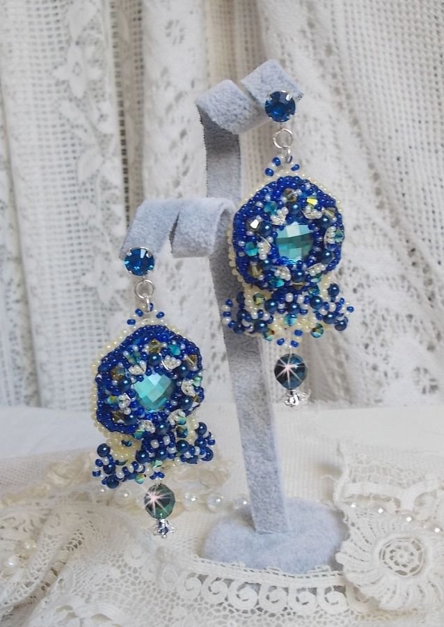 BO Blue Palace Haute-Couture embroidered with Swarovski crystals, pearly pearls, filigree prints and silver 925/1000 cabochon holders