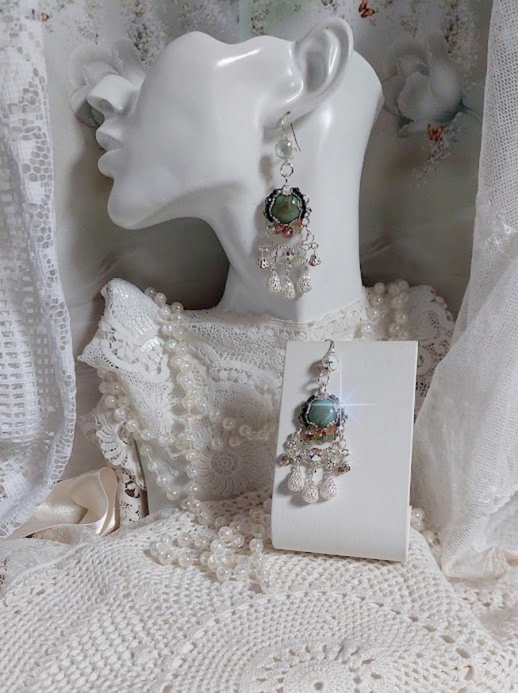 BO Blush Light green montées avec cabochons, estampes, breloques, perles Cristal Swarovski