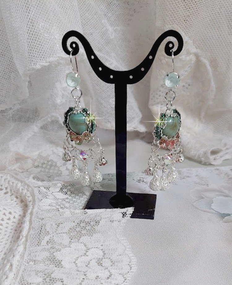 BO Blush Light green montées avec cabochons, estampes, breloques, perles Cristal Swarovski