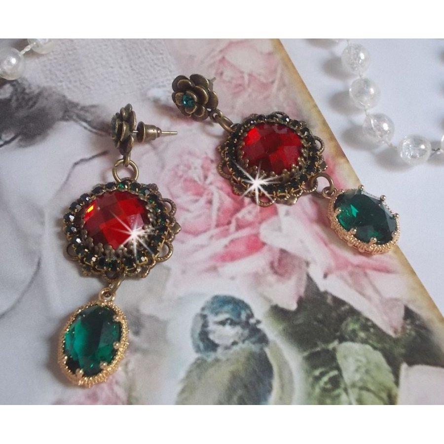 Red and Green monochrome BO mounted with red glass cabochons, oval zirconium pendants, bronze flower-shaped BO and quality accessories