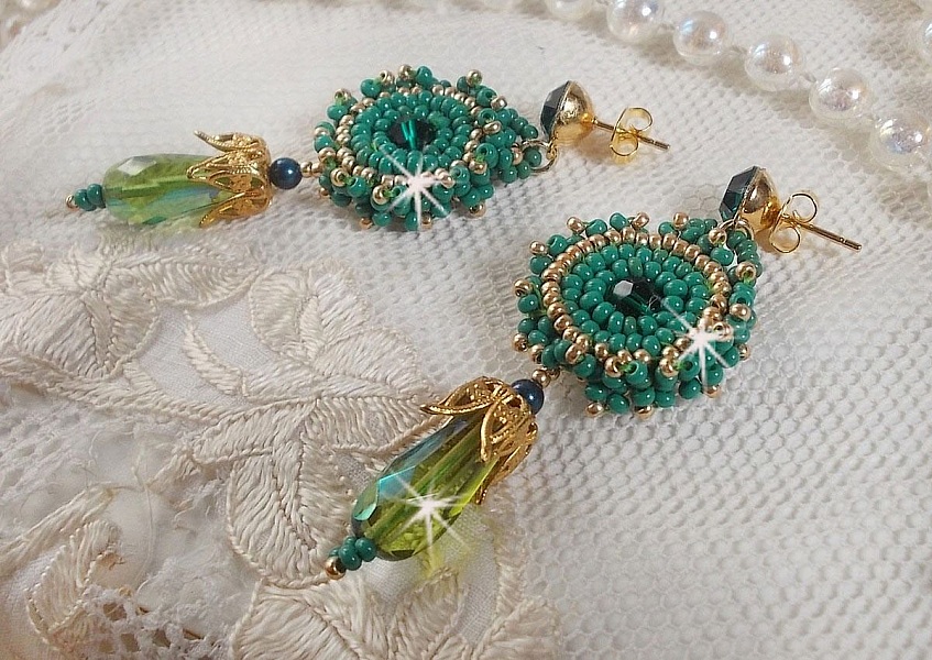 BO Charnelle embroidered with round beads and Swarovski cabochons, faceted drops and seed beads