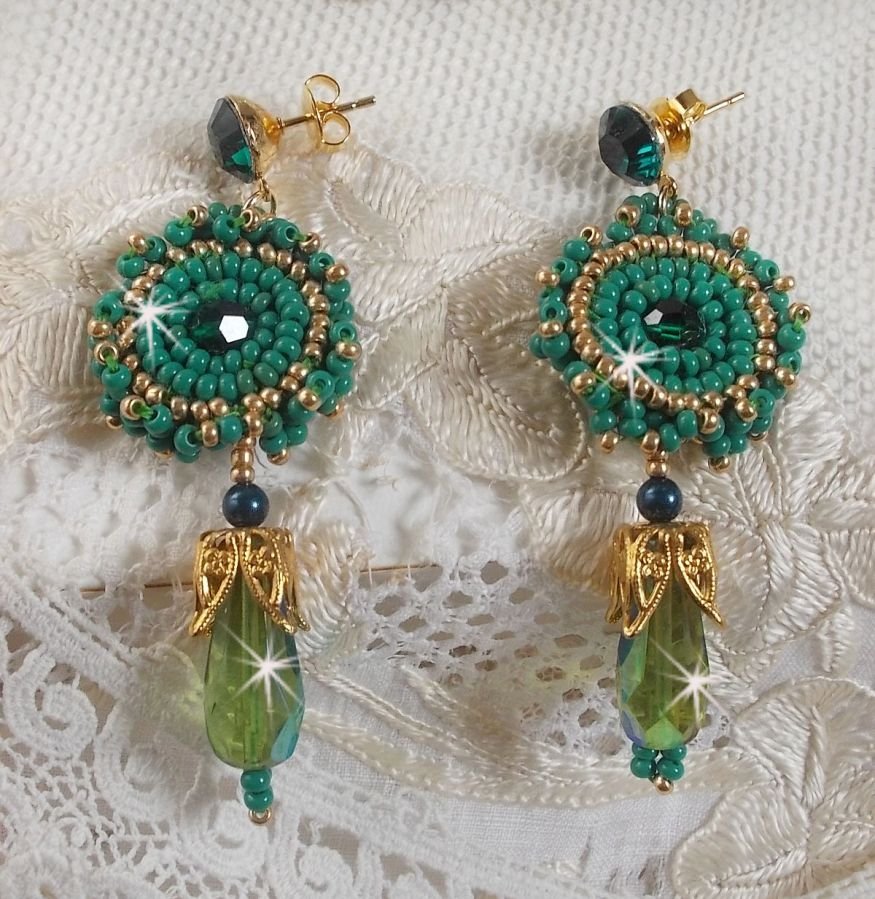 BO Charnelle embroidered with round beads and Swarovski cabochons, faceted drops and seed beads