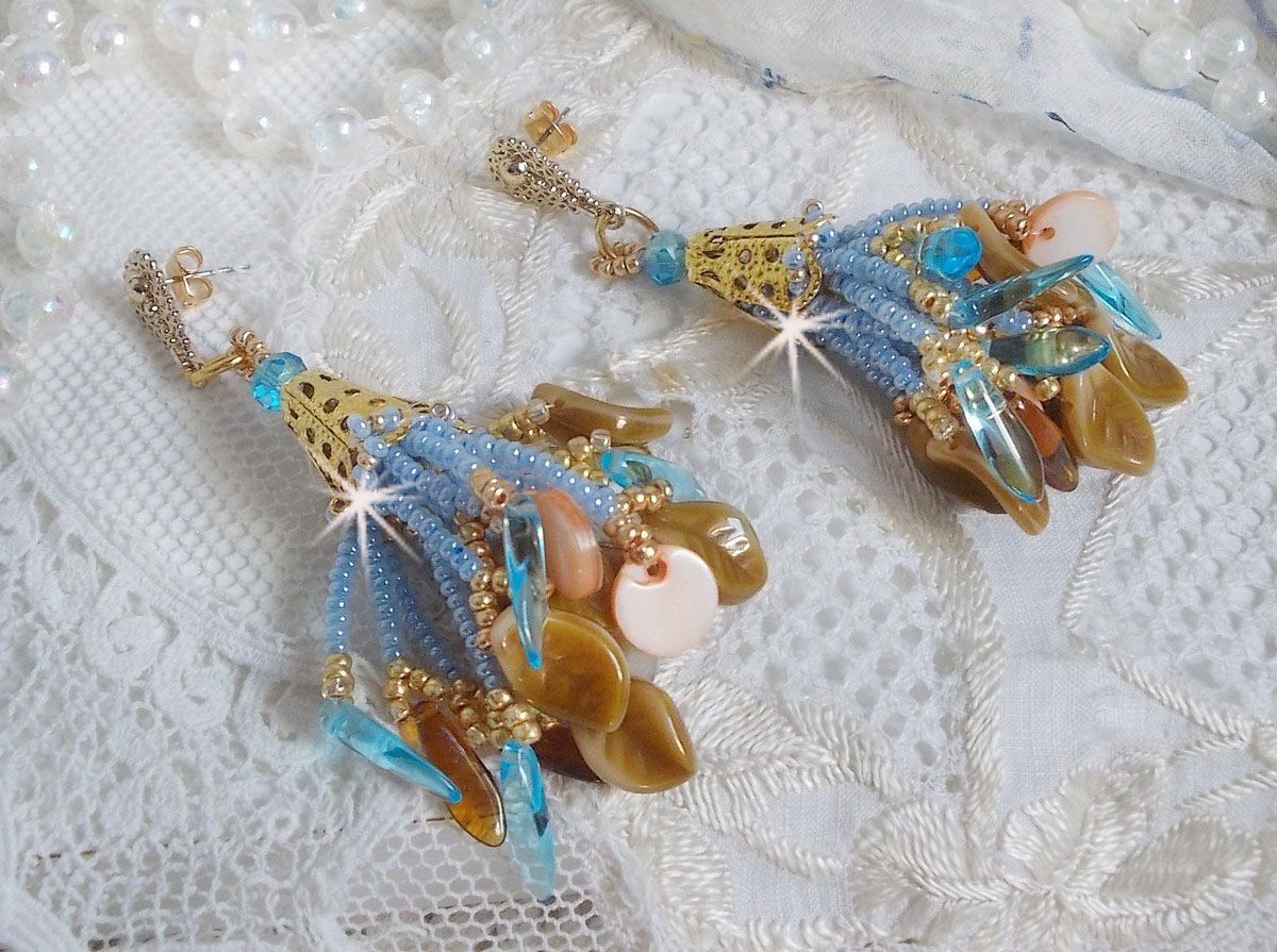 BO Cheyenne with mother-of-pearl sequins and bohemian glass daggers
