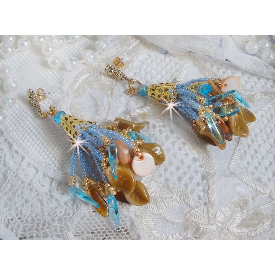 BO Cheyenne with mother-of-pearl sequins and bohemian glass daggers