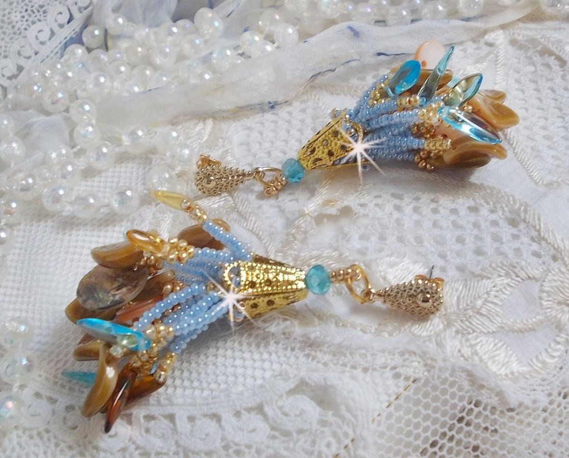 BO Cheyenne with mother-of-pearl sequins and bohemian glass daggers