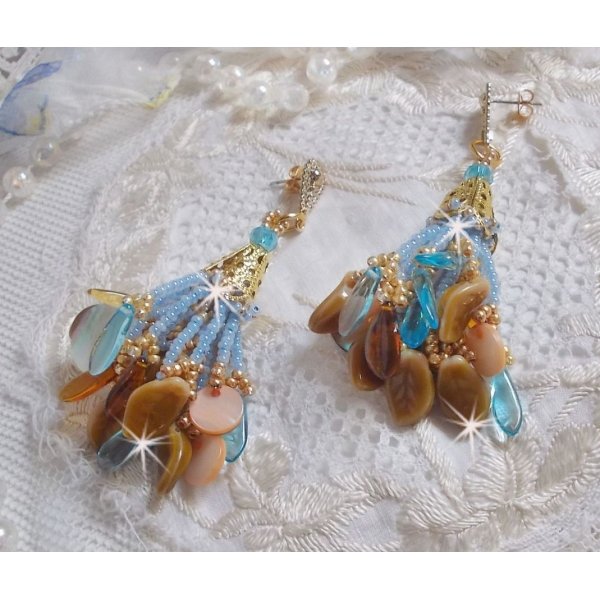 BO Cheyenne with mother-of-pearl sequins and bohemian glass daggers