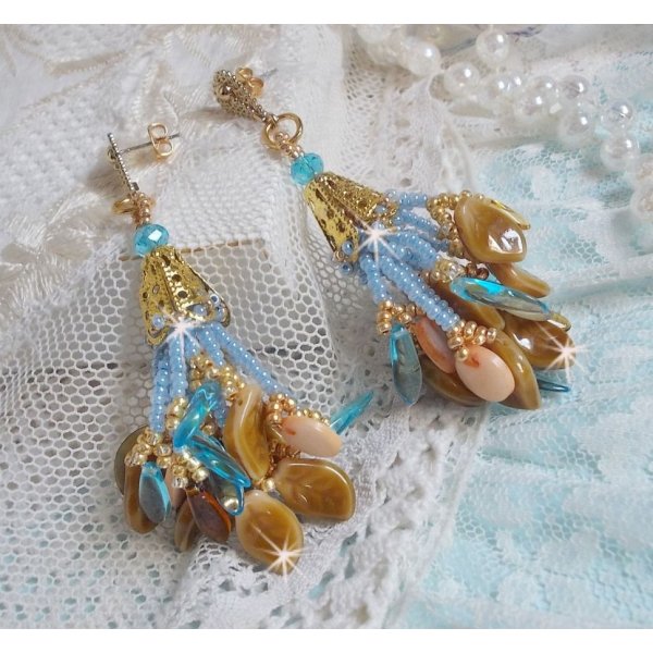 BO Cheyenne with mother-of-pearl sequins and bohemian glass daggers